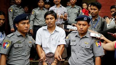 صورة ميانمار: اعتقال صحفيين واحتجازهم في مركز استجواب يانغون