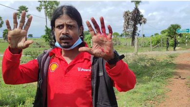 صورة سريلانكا: هجوم على صحفي من قبل جنود بسبب تغطيته لنصب التاميل التذكاري