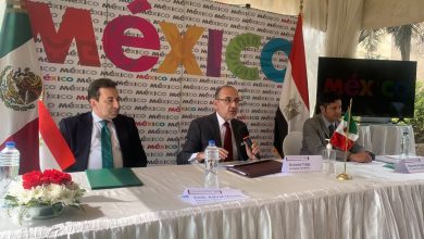 صورة سفير المكسيك بالقاهرة يقدم البرنامج الثقافى للسفارة لعام 2022 فى مصر   