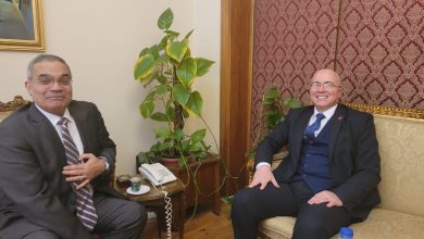 صورة سفير المغرب بالقاهرة يلتقى مع مساعد وزير الخارجية للشؤون القنصلية والمصريين بالخارج