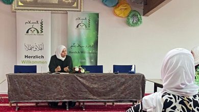 صورة دكتورة صفيّة الزّايد تقدم دورة تدريبية للنساء المسلمات فى ألمانيا
