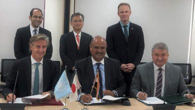 صورة سفير اليابان بالقاهرة يشهد توقيع مشروع توليد الطاقة الشمسية