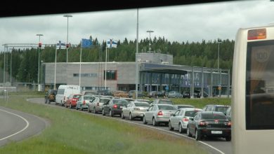صورة أعلنت الحكومة الفنلندية يوم الجمعة عن نيتها منع السياح الروس تمامًا من دخول البلاد حتى لو كان لديهم تأشيرة دخول