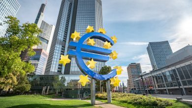 صورة البنك المركزي الأوروبي يعتقد أن سعر الفائدة الأسباني علي البنوك “قد يكون ضارًا” ويطلب تحويلها مباشرة إلى العملاء