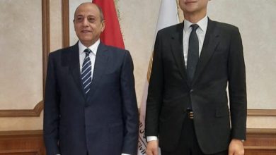 صورة سفير كوريا الجنوبية بالقاهرة يبحث مع وزير الطيران سبل التعاون لتفعيل التبادل البشرى بين البلدين
